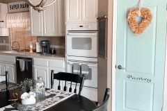 1594398465_Farmhouse-Kitchen-Ideas