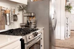 1594571403_Farmhouse-Kitchen-Ideas