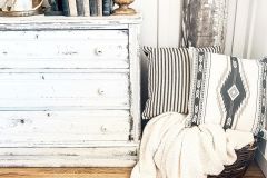 1589856706_Farmhouse-Living-Room-Ideas