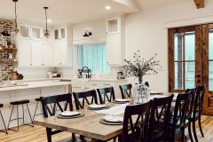 1590159159_Farmhouse-Table-Decor-Ideas