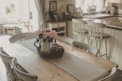 1594827434_Farmhouse-Table-Decor-Ideas